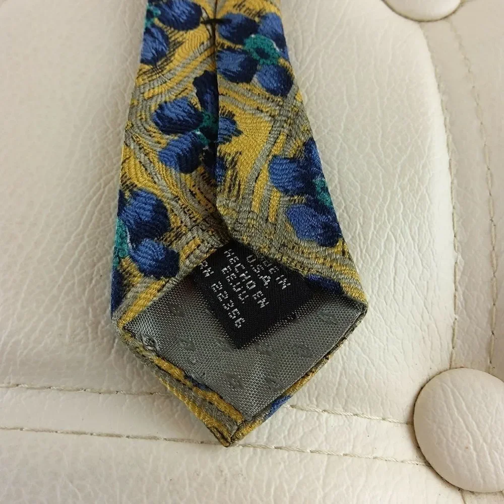 Ketch silk floral print tie